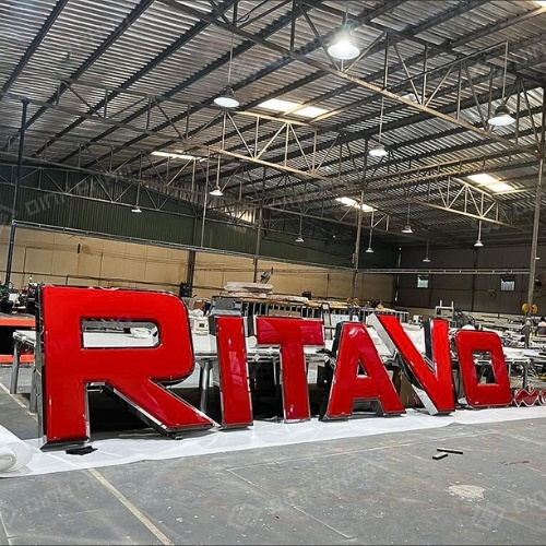 Bảng hiệu chữ mica hút nổi đẹp