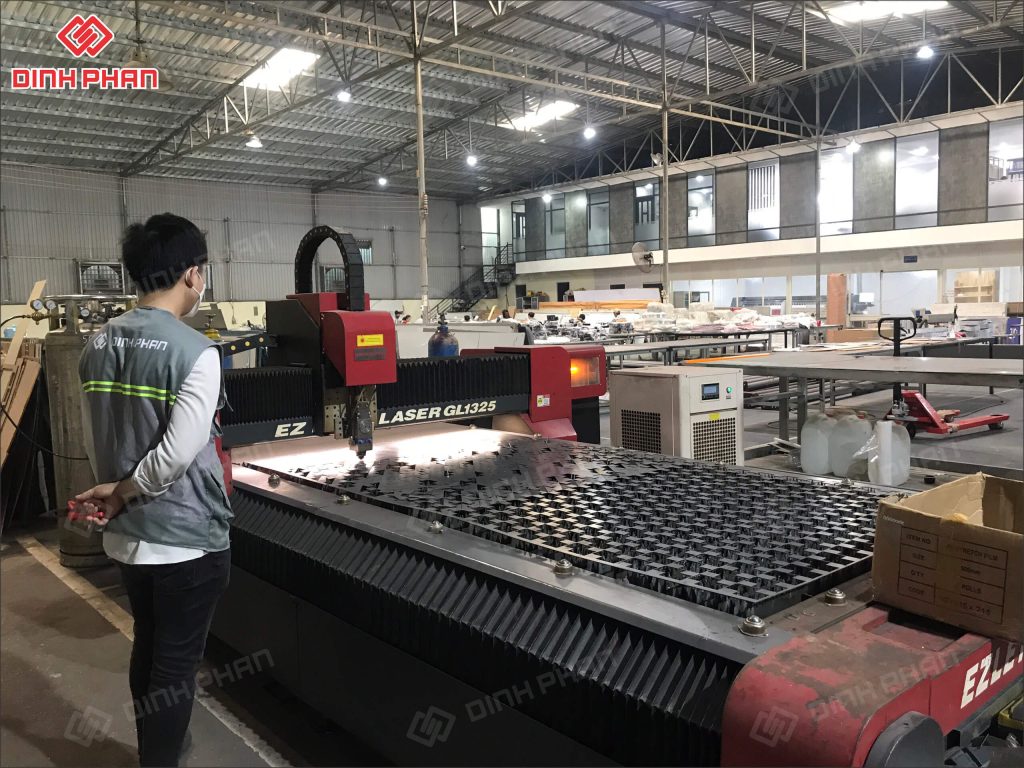 Thi Công Bảng Hiệu, Chữ Nổi